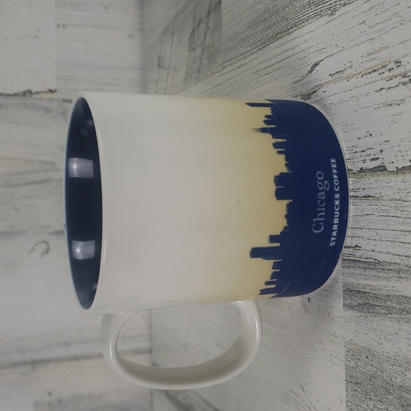 Collectible Starbucks Chicago Water Tower Chicago skyline coffee mug 2011 - Picture 2 of 8
